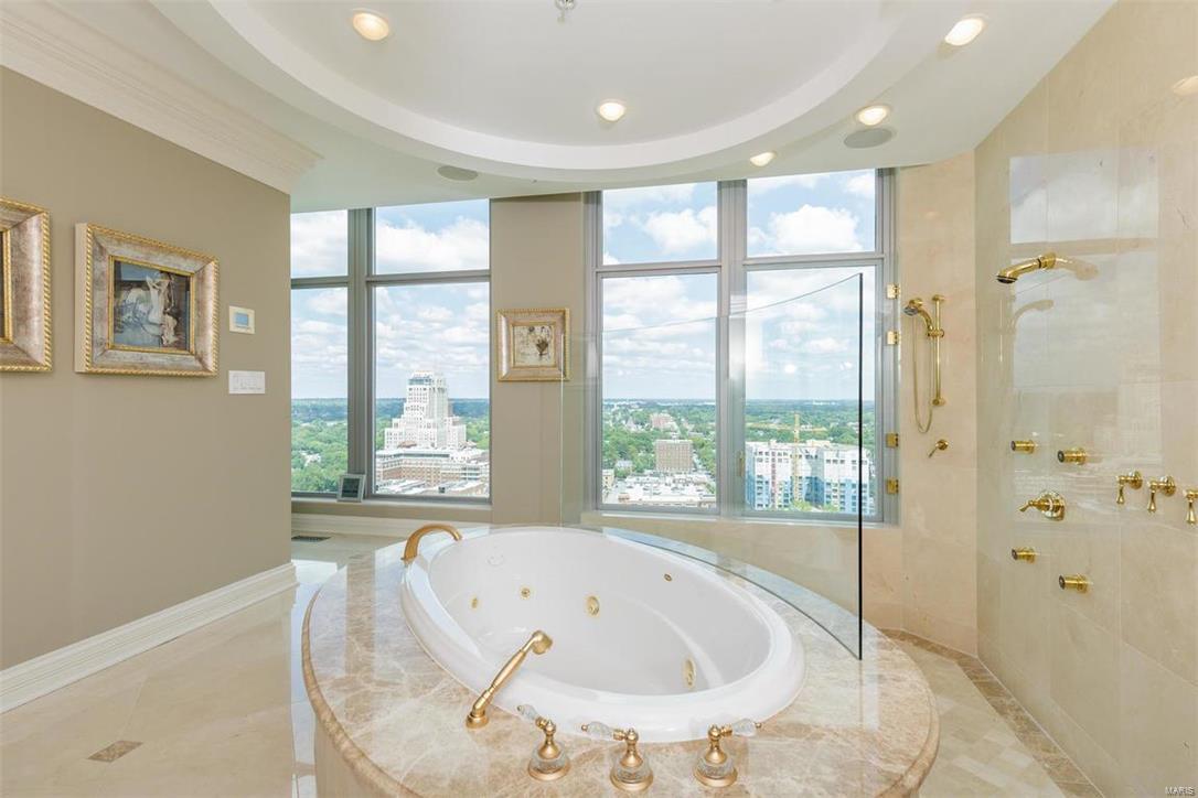 Park East Tower - Residential