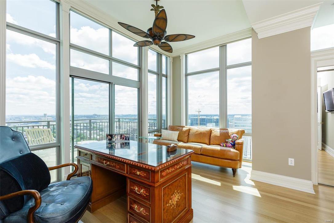 Park East Tower - Residential