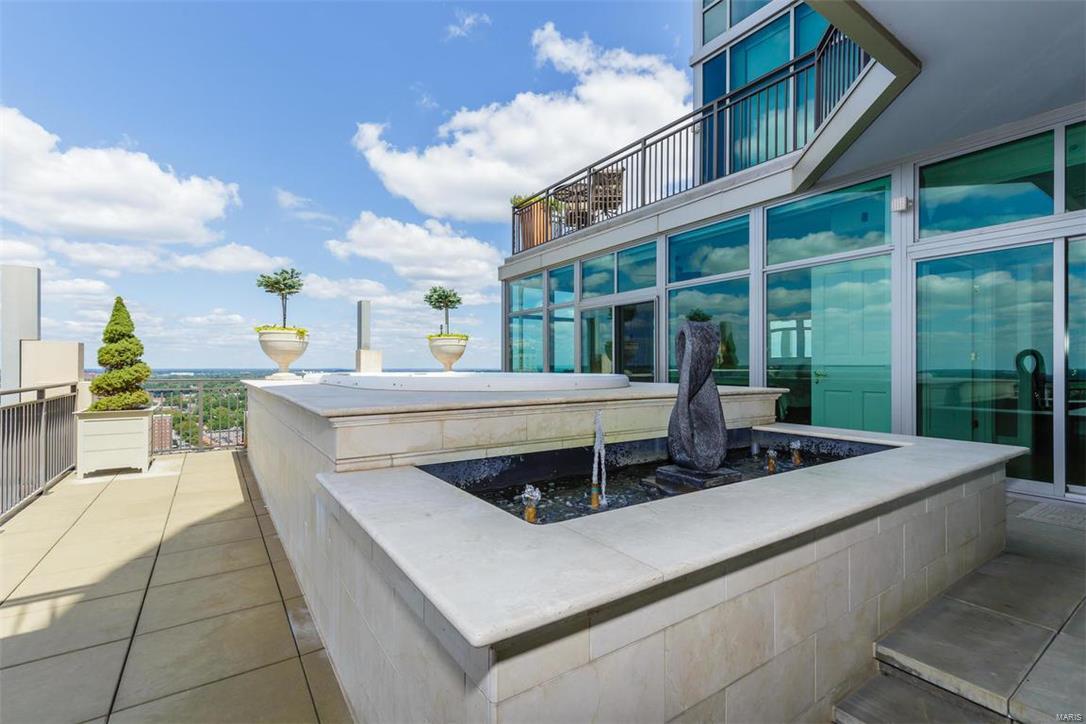 Park East Tower - Residential