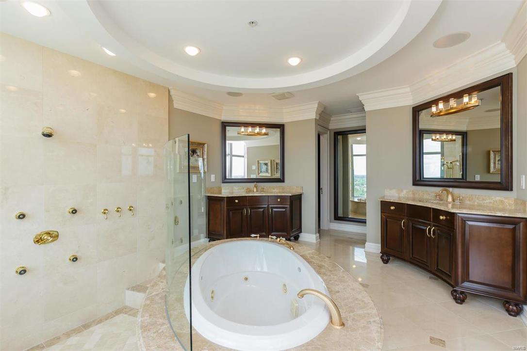 Park East Tower - Residential