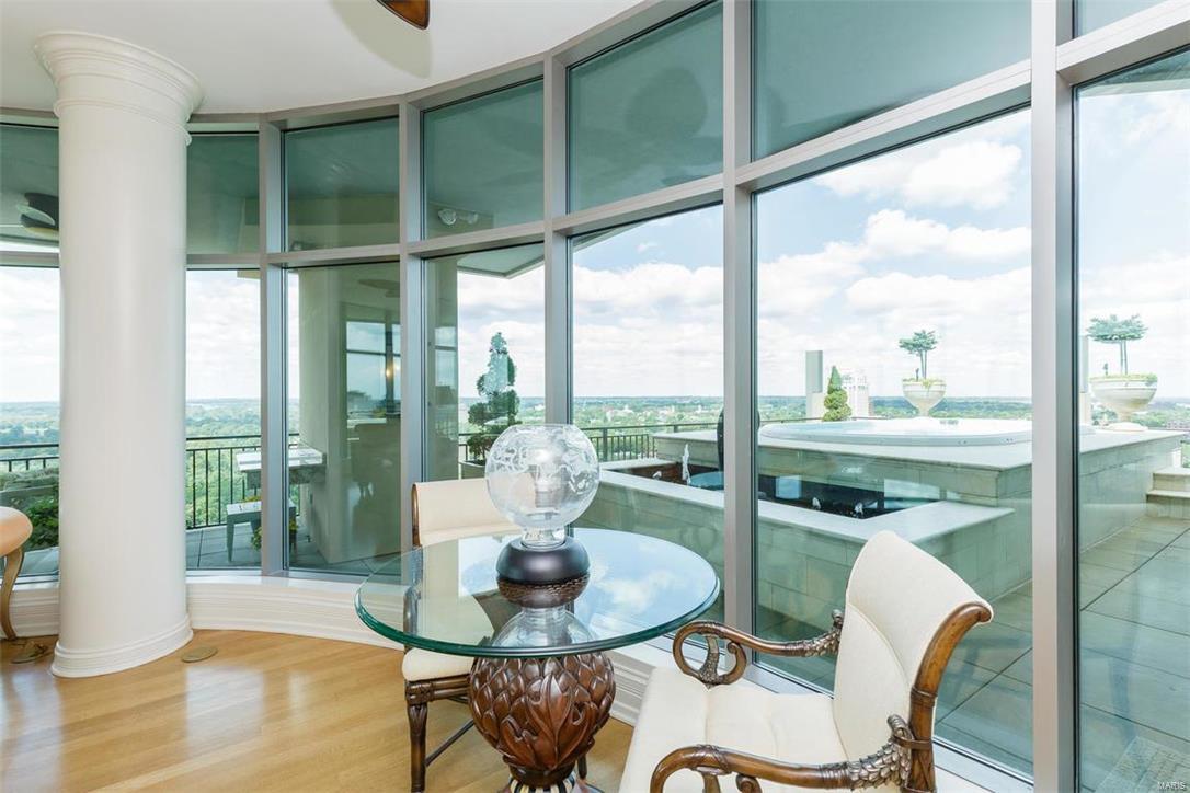 Park East Tower - Residential