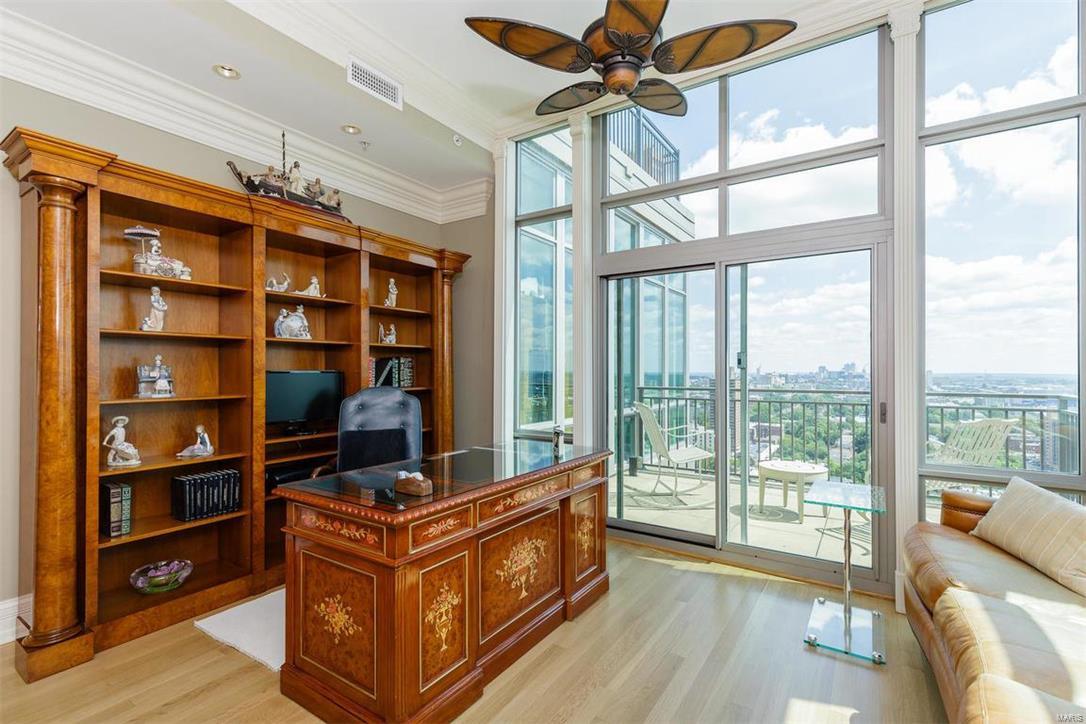 Park East Tower - Residential