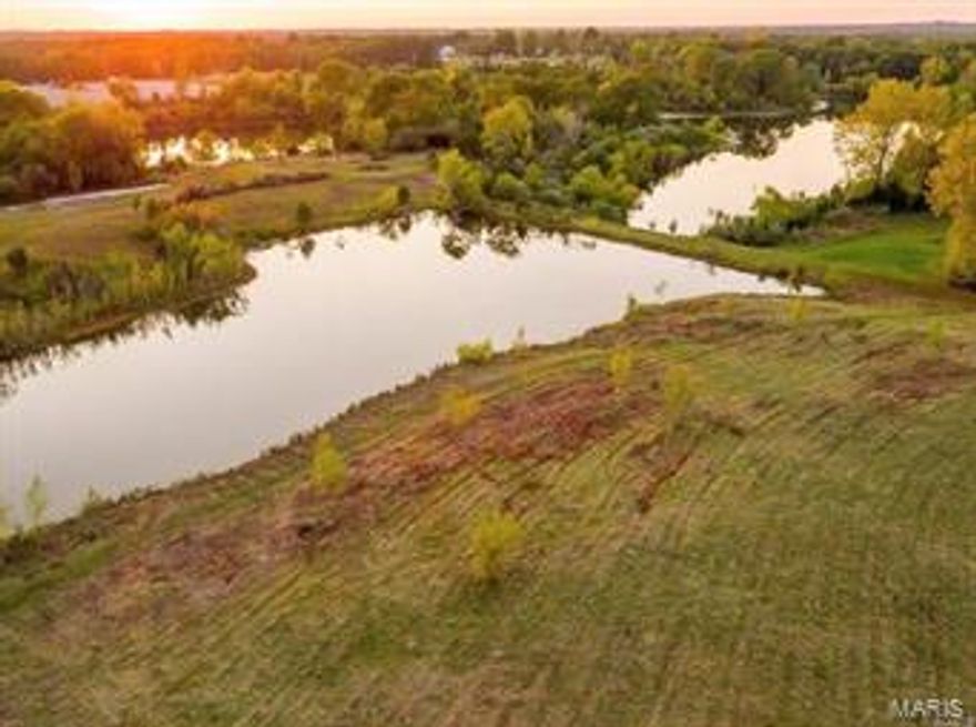 Beautiful lot (3.96 Acre) with mature trees. This lot is cleared with water and electric onsite, ready to build your dream home. The property has not one but two lakes on it and is only a few minutes from stores and restaurants.