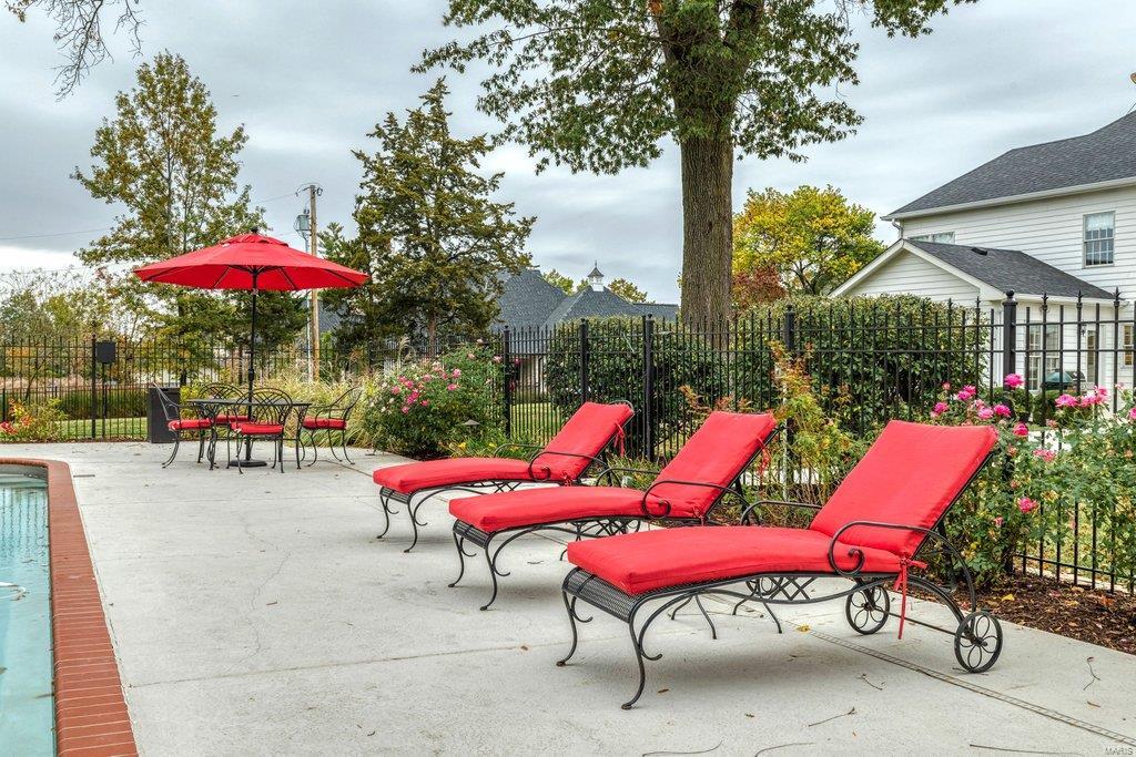 Town & Country Manor Add 1 - Residential