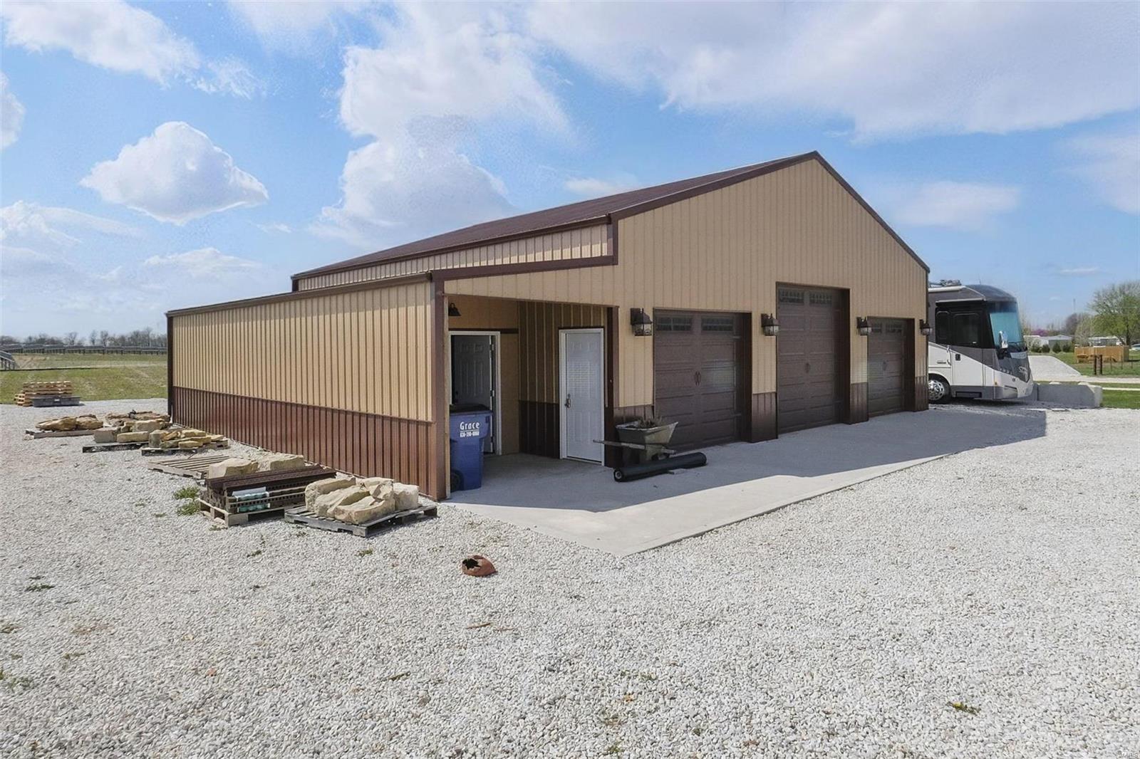 6 Rolling Meadows