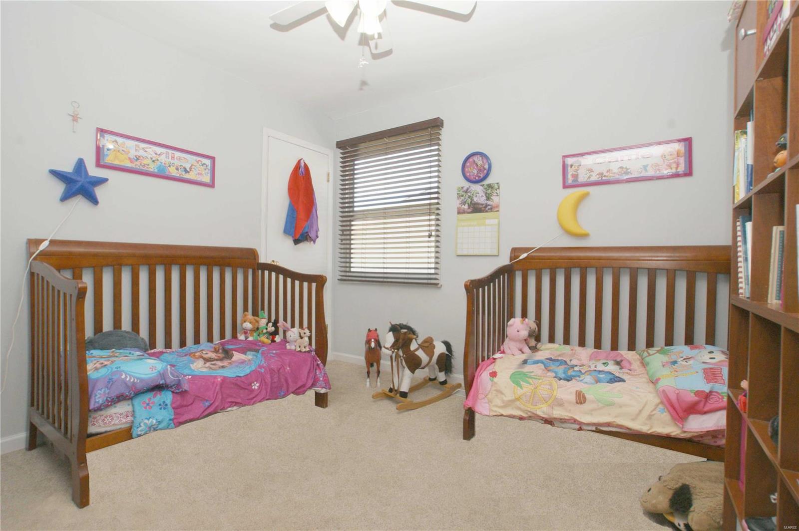 Country Hill Manor - Residential