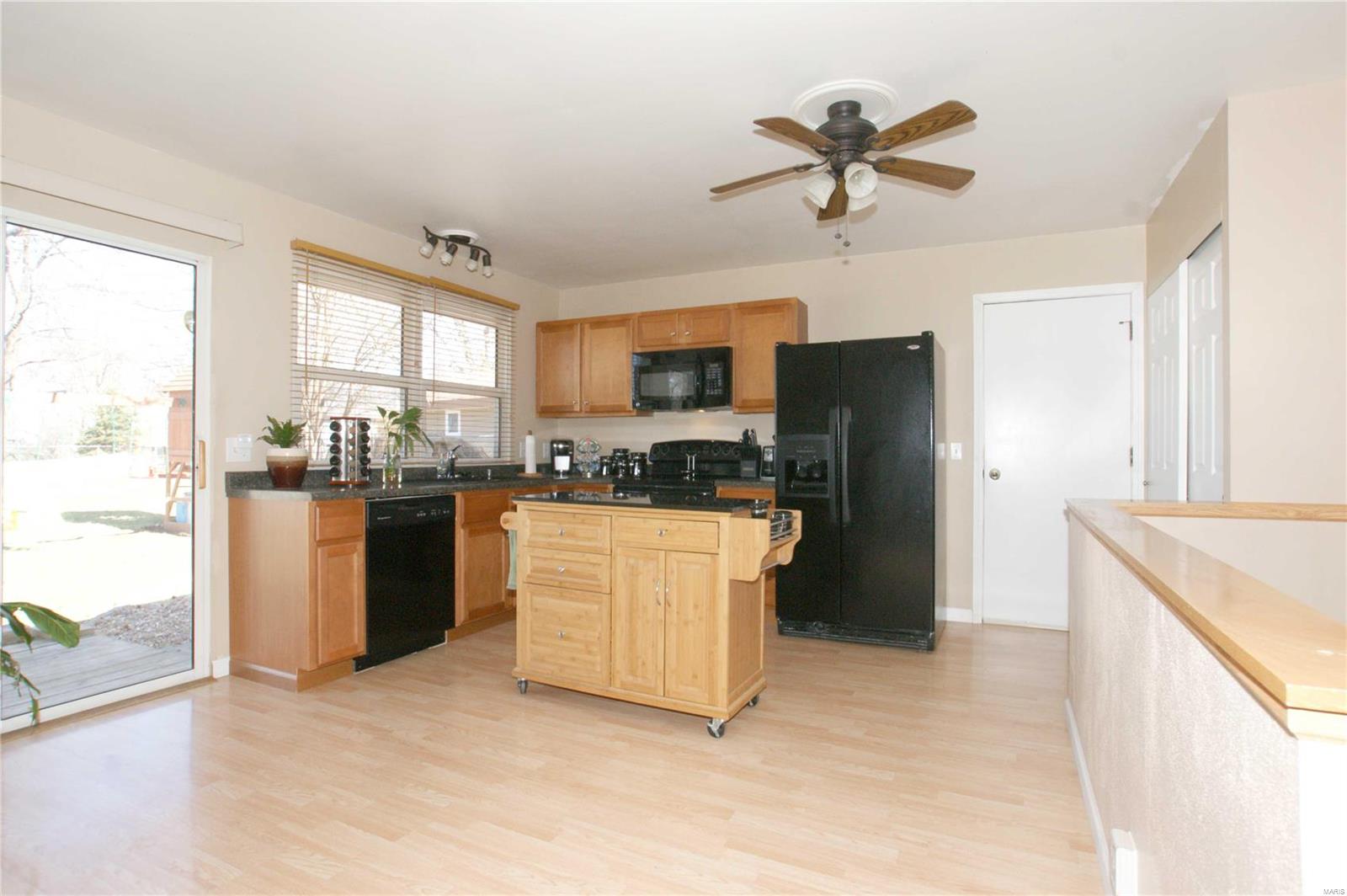 Country Hill Manor - Residential