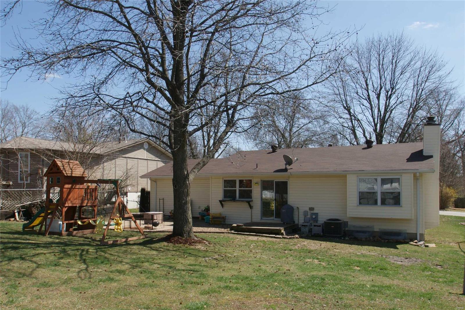 Country Hill Manor - Residential