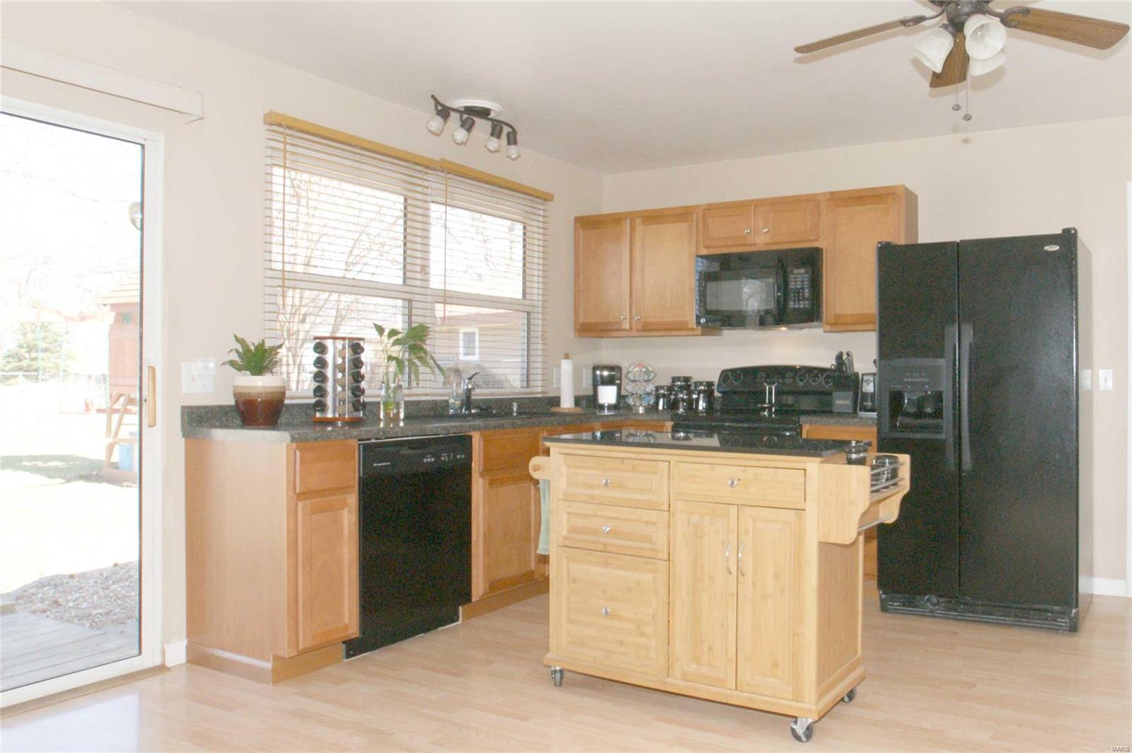 Country Hill Manor - Residential