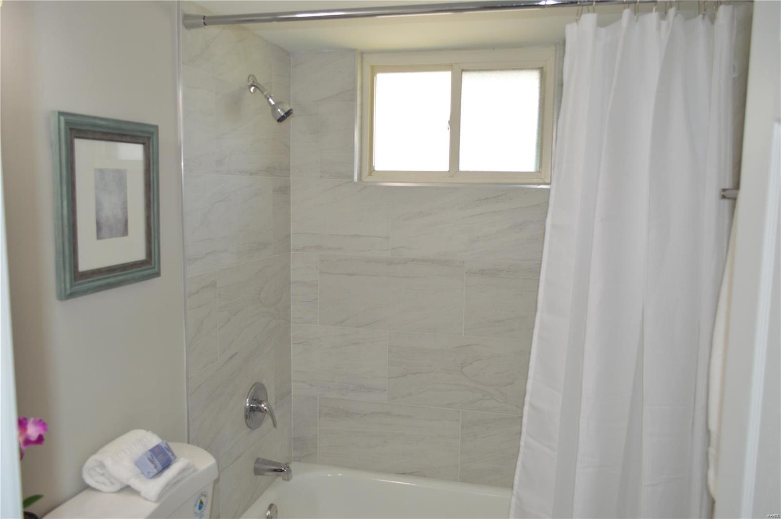 St Louis, Missouri 63137, United States, 4 Bedrooms Bedrooms, ,1 BathroomBathrooms,Residential,Pending,105664