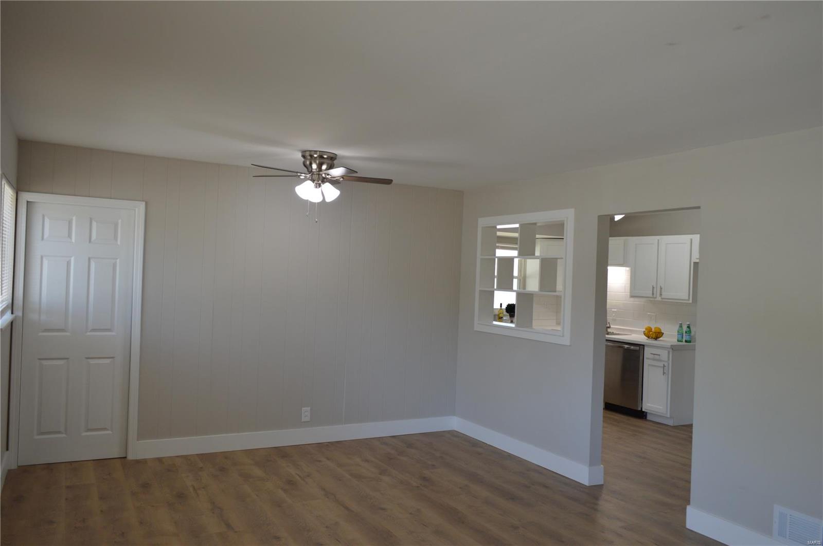 St Louis, Missouri 63137, United States, 4 Bedrooms Bedrooms, ,1 BathroomBathrooms,Residential,Pending,105664