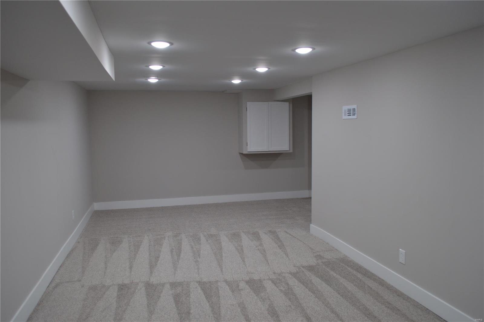 St Louis, Missouri 63137, United States, 4 Bedrooms Bedrooms, ,1 BathroomBathrooms,Residential,Pending,105664