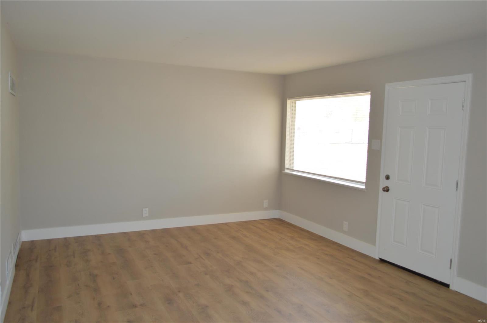 St Louis, Missouri 63137, United States, 4 Bedrooms Bedrooms, ,1 BathroomBathrooms,Residential,Pending,105664