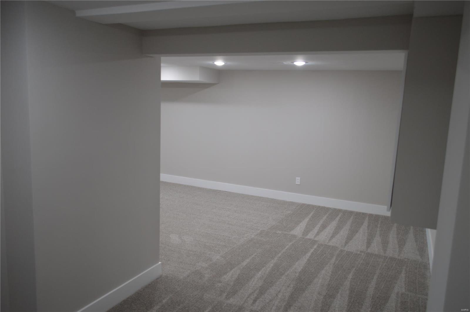 St Louis, Missouri 63137, United States, 4 Bedrooms Bedrooms, ,1 BathroomBathrooms,Residential,Pending,105664