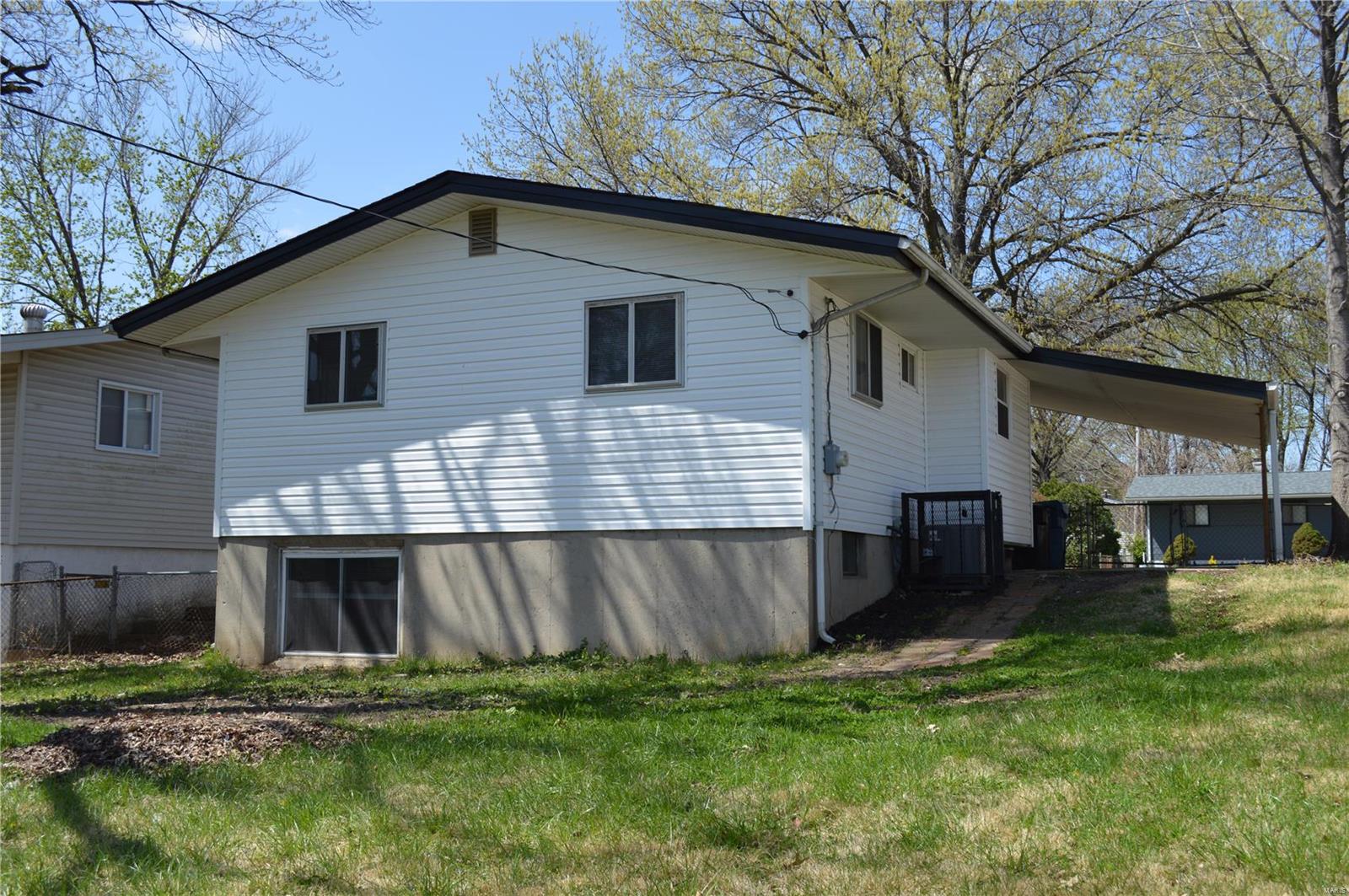 St Louis, Missouri 63137, United States, 4 Bedrooms Bedrooms, ,1 BathroomBathrooms,Residential,Pending,105664