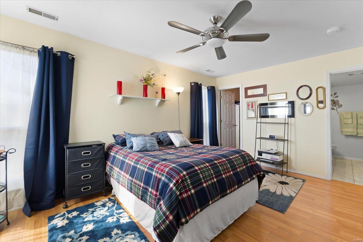 Ballwin, Missouri 63021, United States, 2 Bedrooms Bedrooms, ,2 BathroomsBathrooms,Residential,Pending,92584