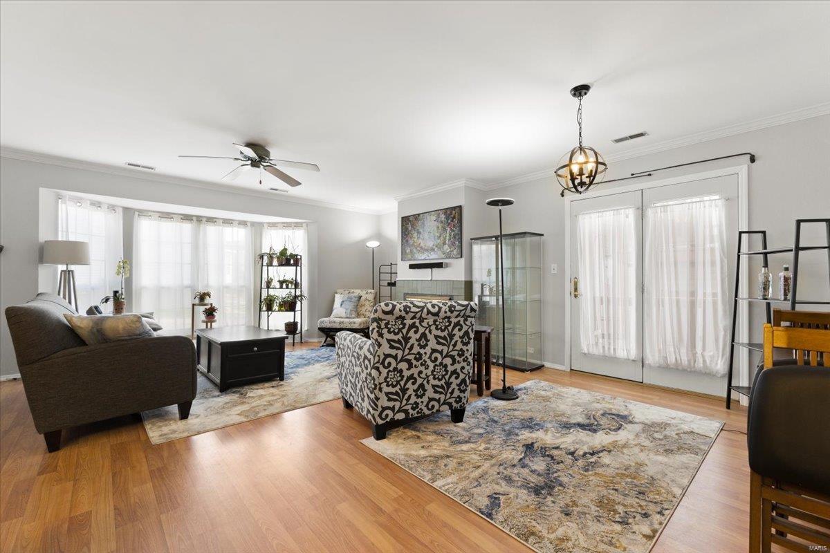 Ballwin, Missouri 63021, United States, 2 Bedrooms Bedrooms, ,2 BathroomsBathrooms,Residential,Pending,92584