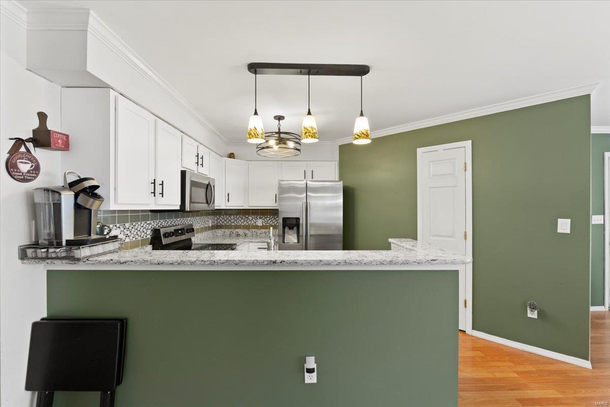 Ballwin, Missouri 63021, United States, 2 Bedrooms Bedrooms, ,2 BathroomsBathrooms,Residential,Pending,92584