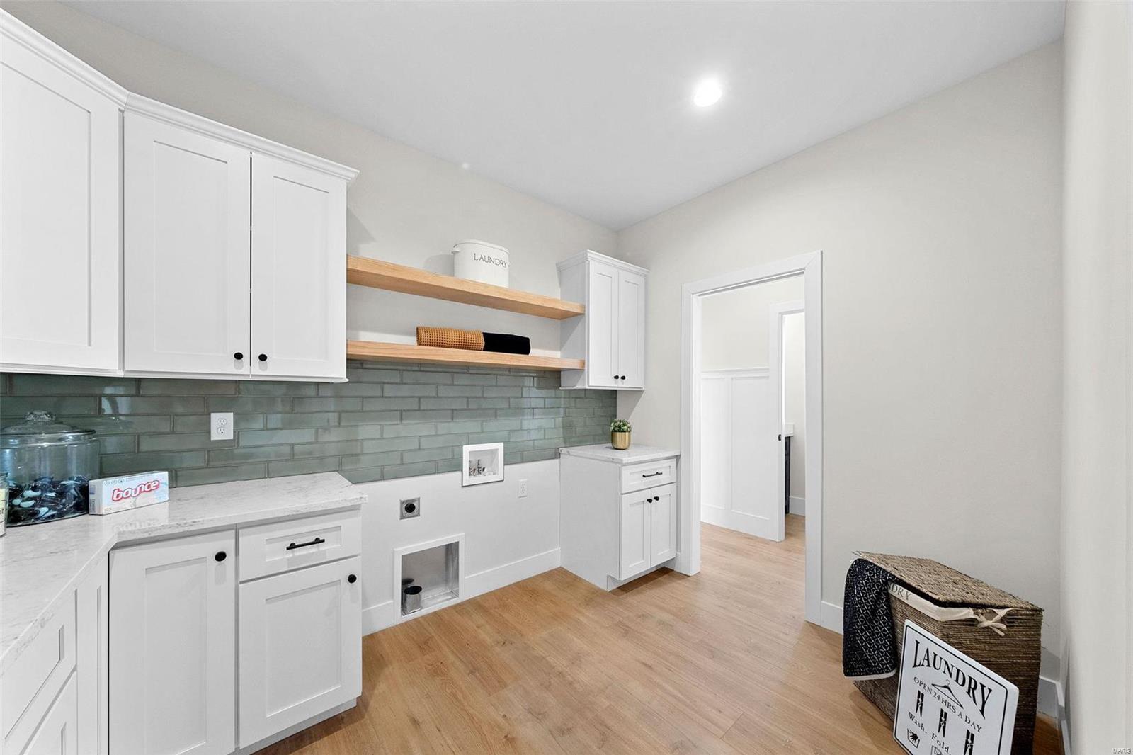 SHELTON ESTATES - Residential