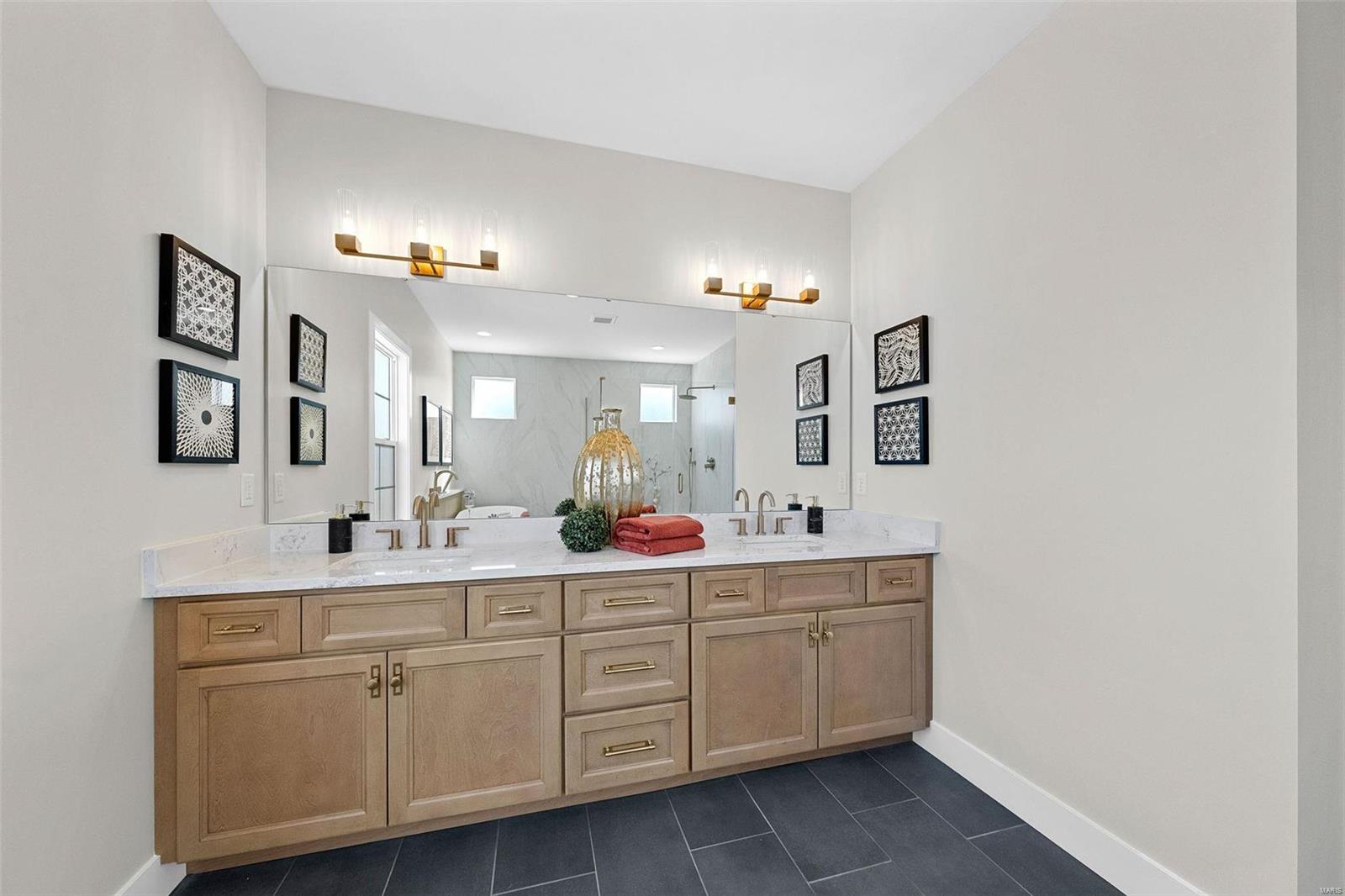 SHELTON ESTATES - Residential