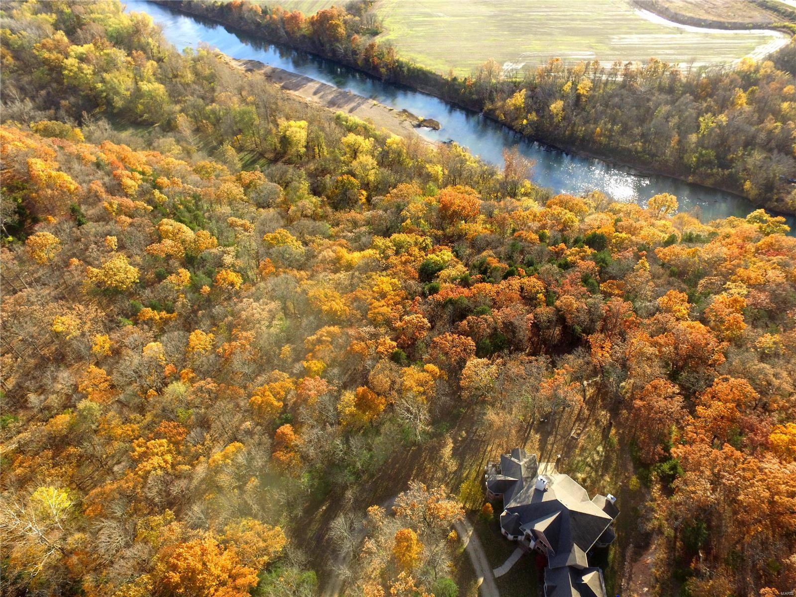 Deer Run Estates Lt 9 & Courtois Tr - Residential