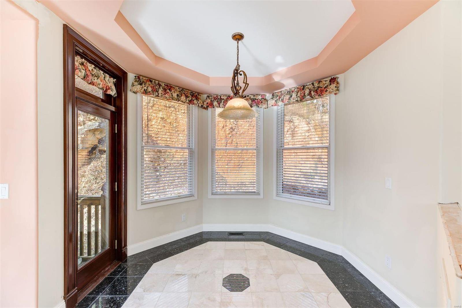 Deer Run Estates Lt 9 & Courtois Tr - Residential