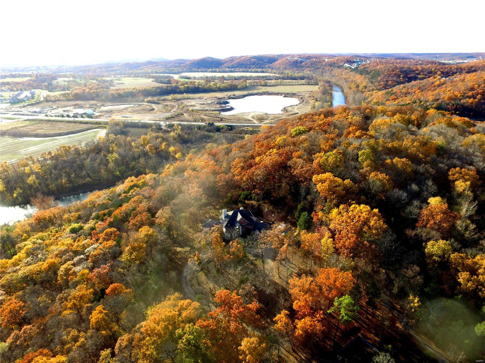 Deer Run Estates Lt 9 & Courtois Tr - Residential