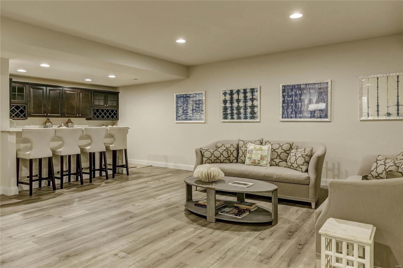 The Woods Of Ladue - Residential