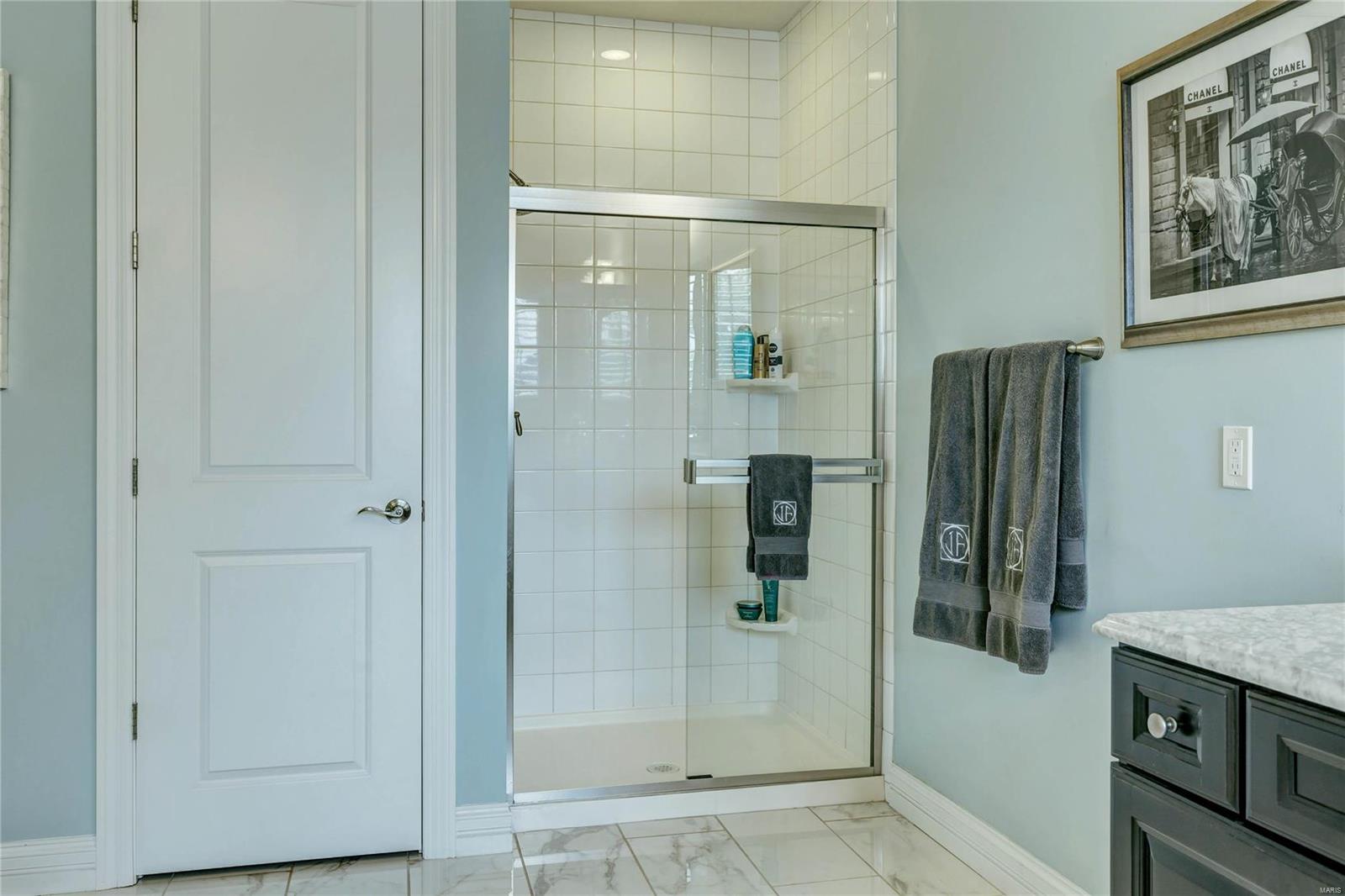 The Woods Of Ladue - Residential