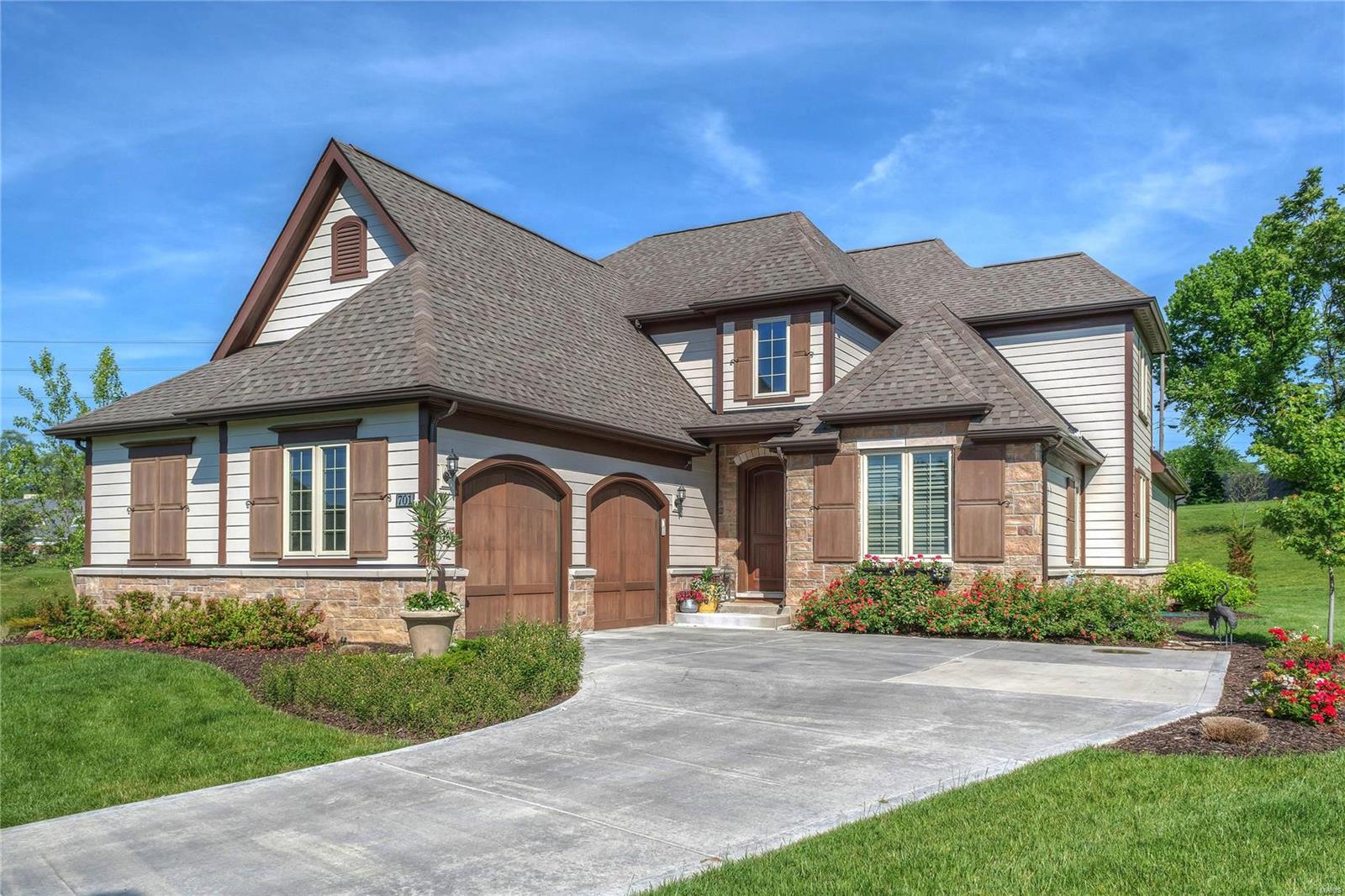 The Woods Of Ladue - Residential