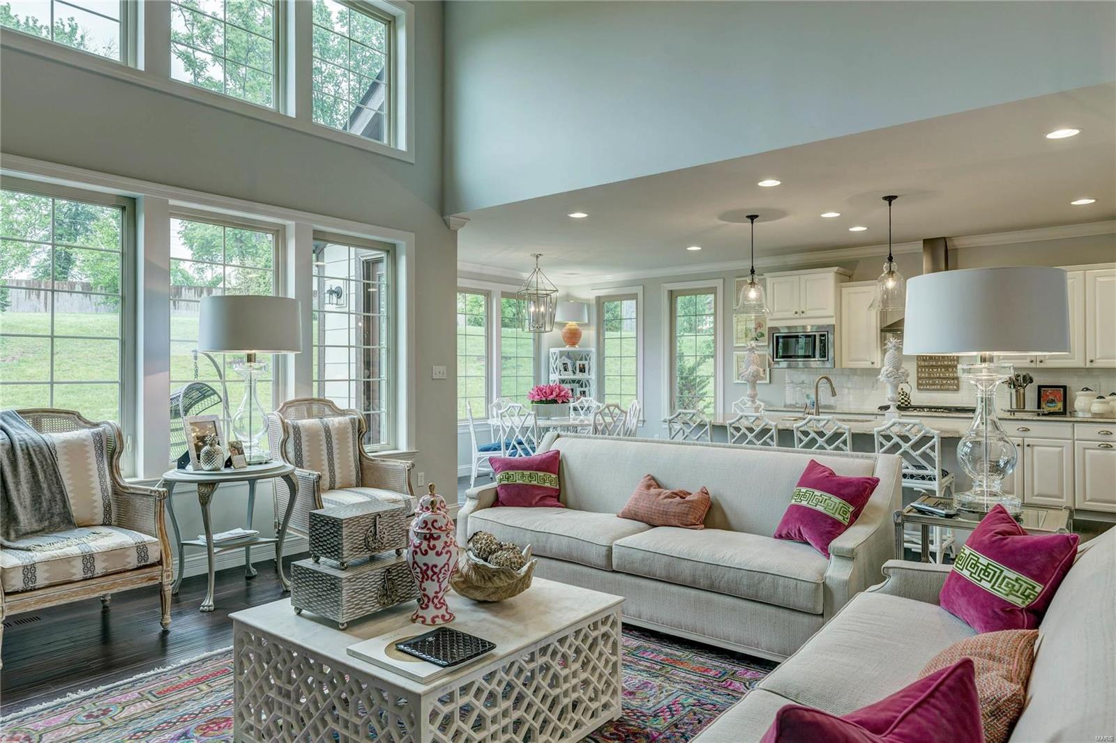 The Woods Of Ladue - Residential