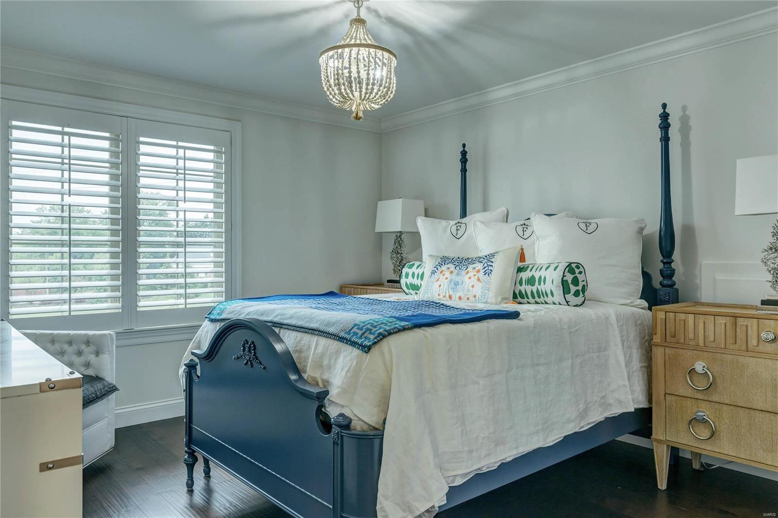 The Woods Of Ladue - Residential