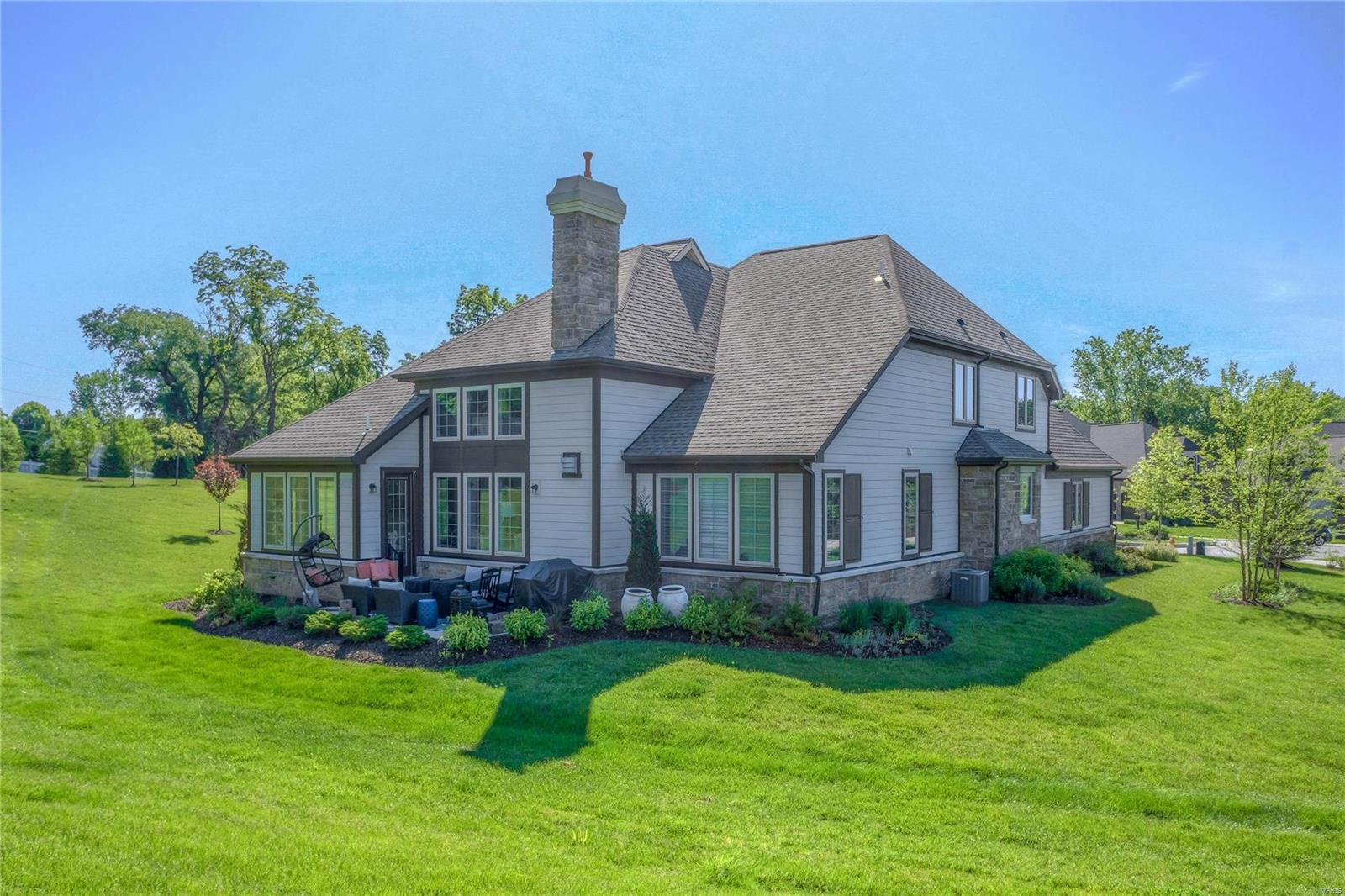 The Woods Of Ladue - Residential