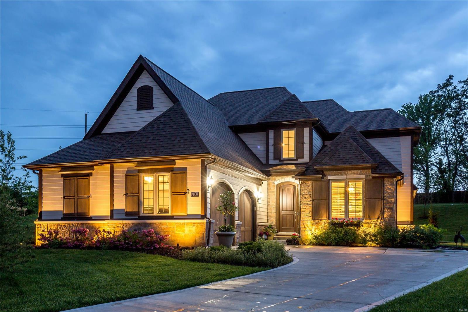 The Woods Of Ladue - Residential