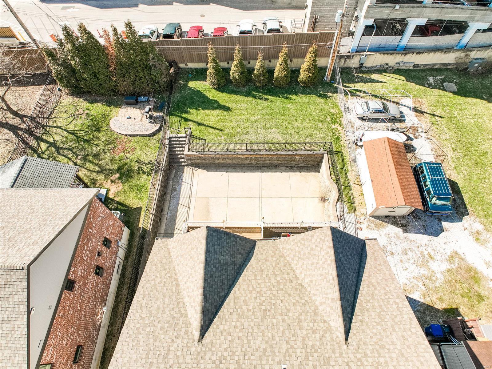 Yale Twnhs Condo - Residential Income