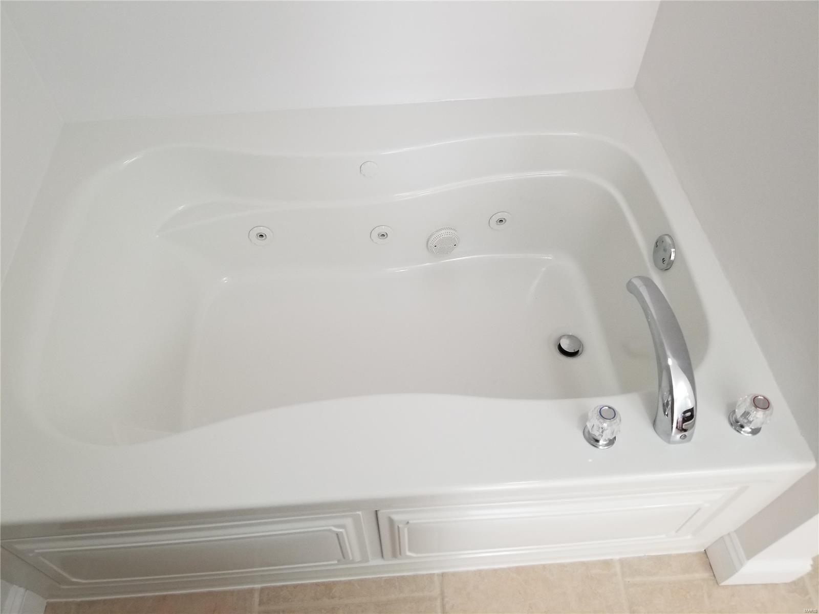 Yale Twnhs Condo - Residential Income