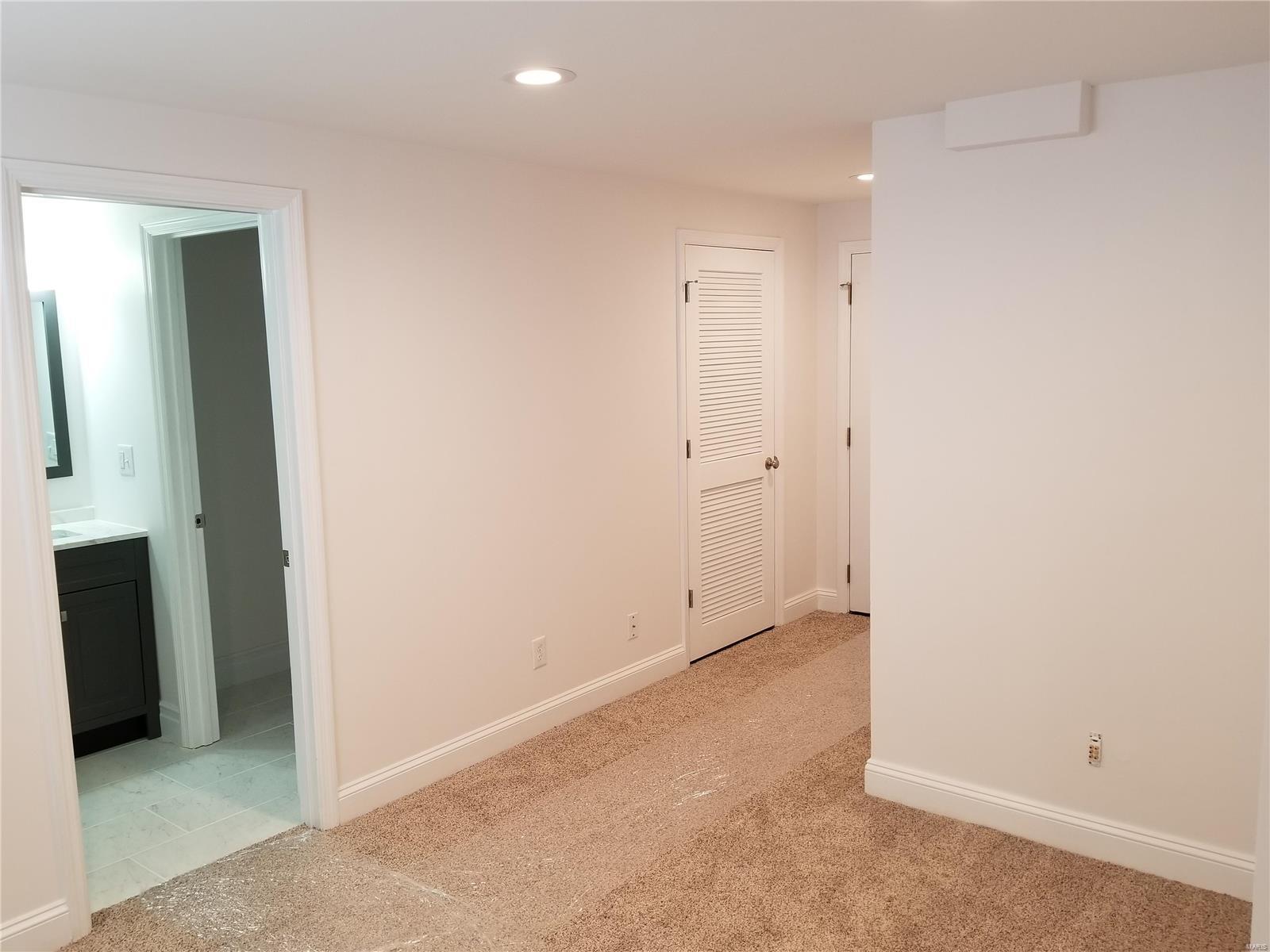 Yale Twnhs Condo - Residential Income