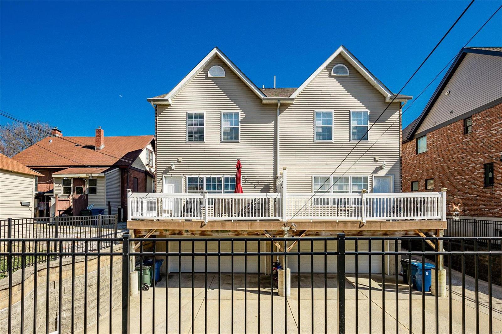 Yale Twnhs Condo - Residential Income