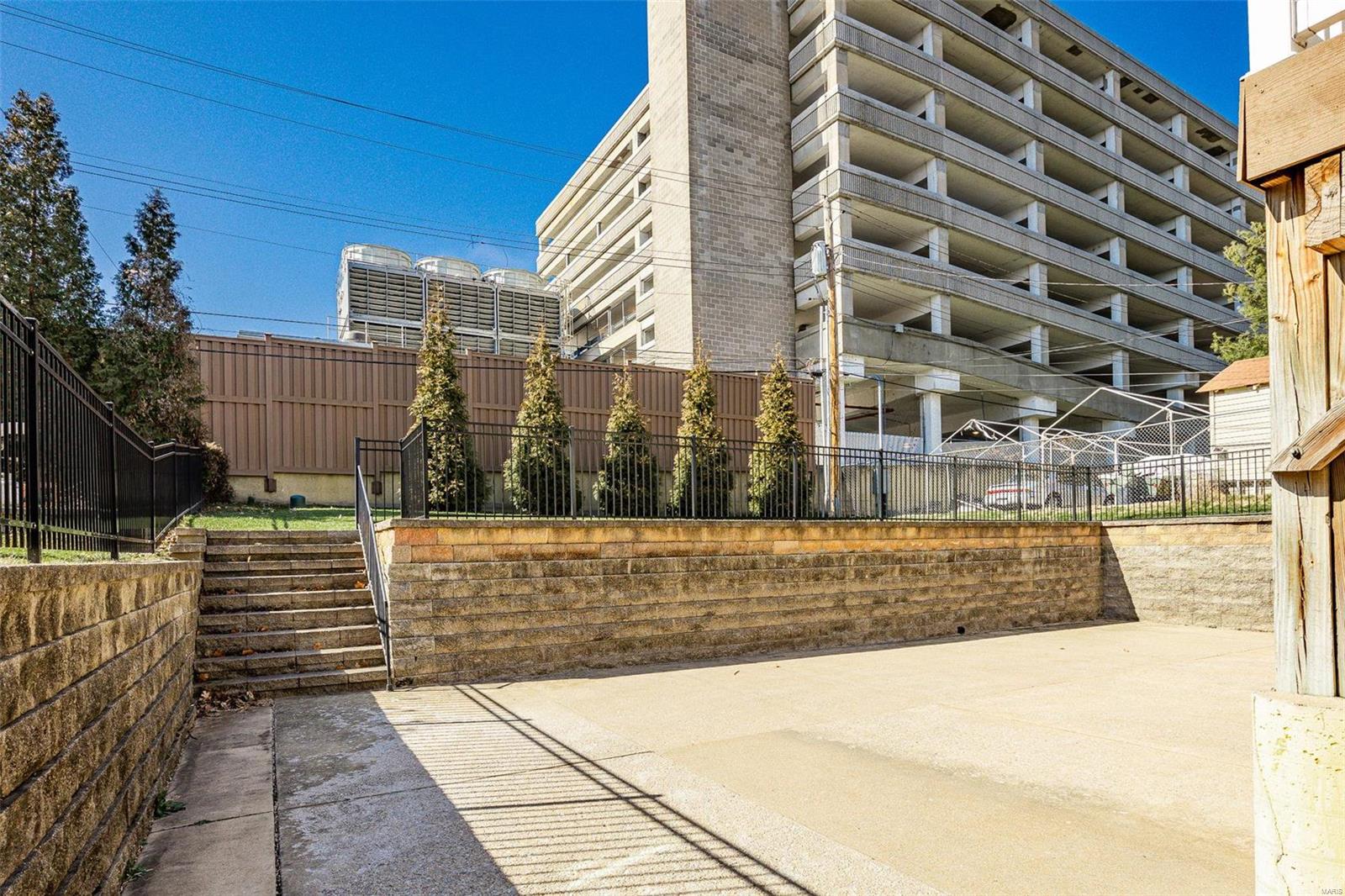 Yale Twnhs Condo - Residential Income