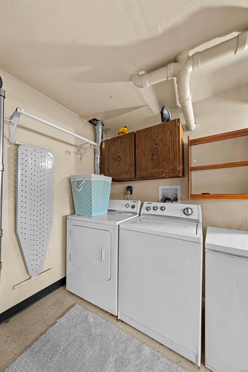 O'Fallon, Missouri 63366, United States, 4 Bedrooms Bedrooms, ,3 BathroomsBathrooms,Residential,Pending,119720