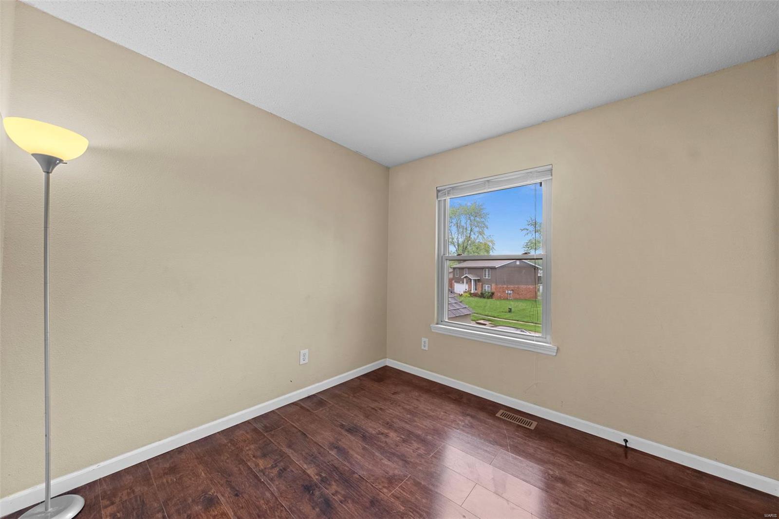 O'Fallon, Missouri 63366, United States, 4 Bedrooms Bedrooms, ,3 BathroomsBathrooms,Residential,Pending,119720