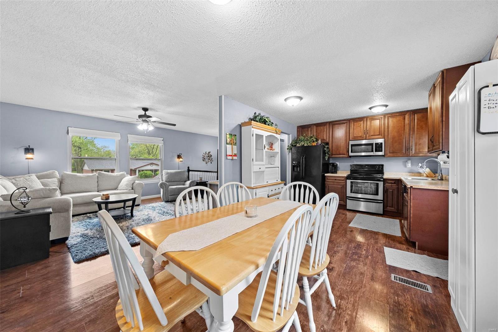 O'Fallon, Missouri 63366, United States, 4 Bedrooms Bedrooms, ,3 BathroomsBathrooms,Residential,Pending,119720