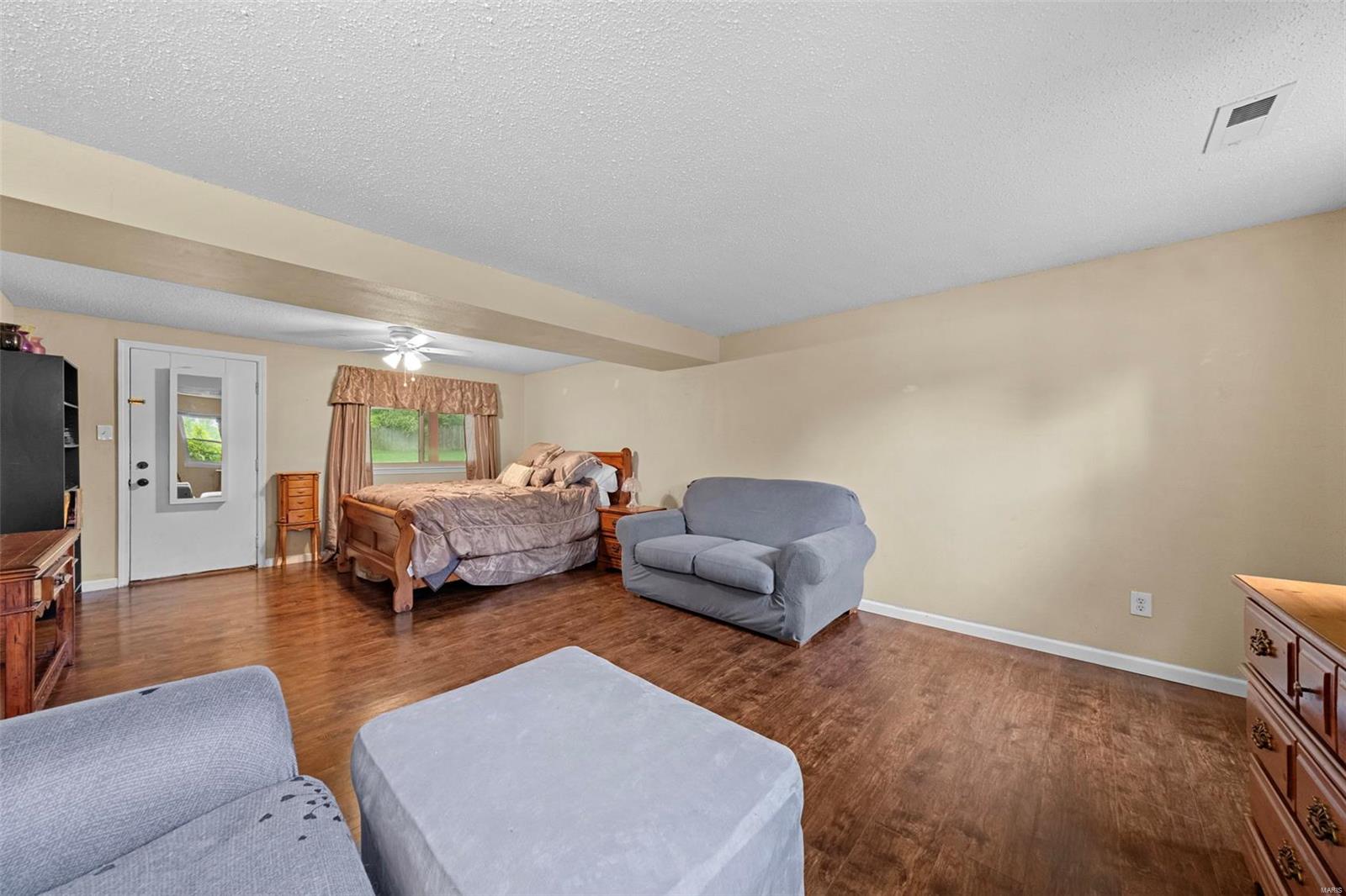 O'Fallon, Missouri 63366, United States, 4 Bedrooms Bedrooms, ,3 BathroomsBathrooms,Residential,Pending,119720