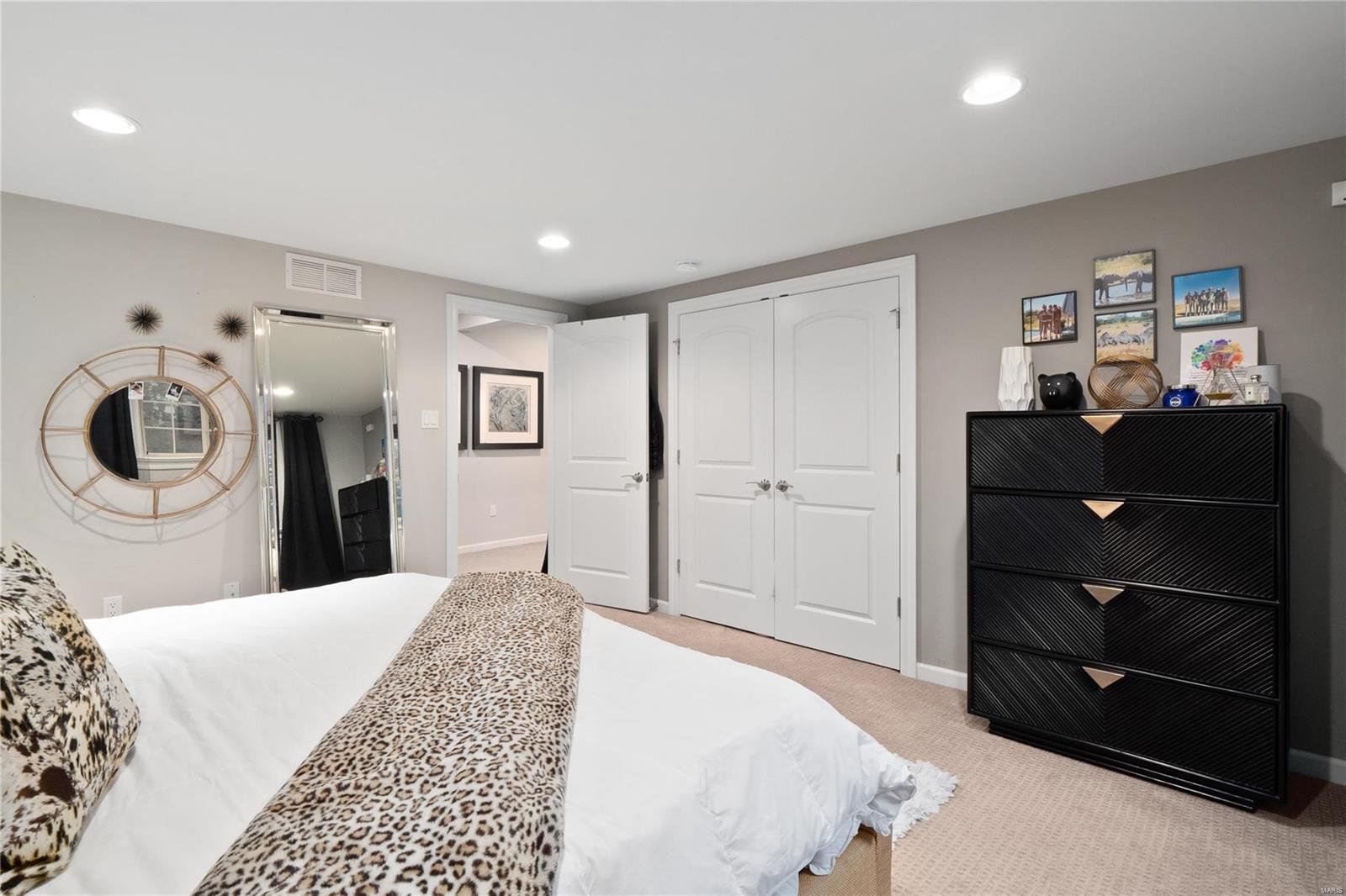 Woods Of Ladue The - Residential