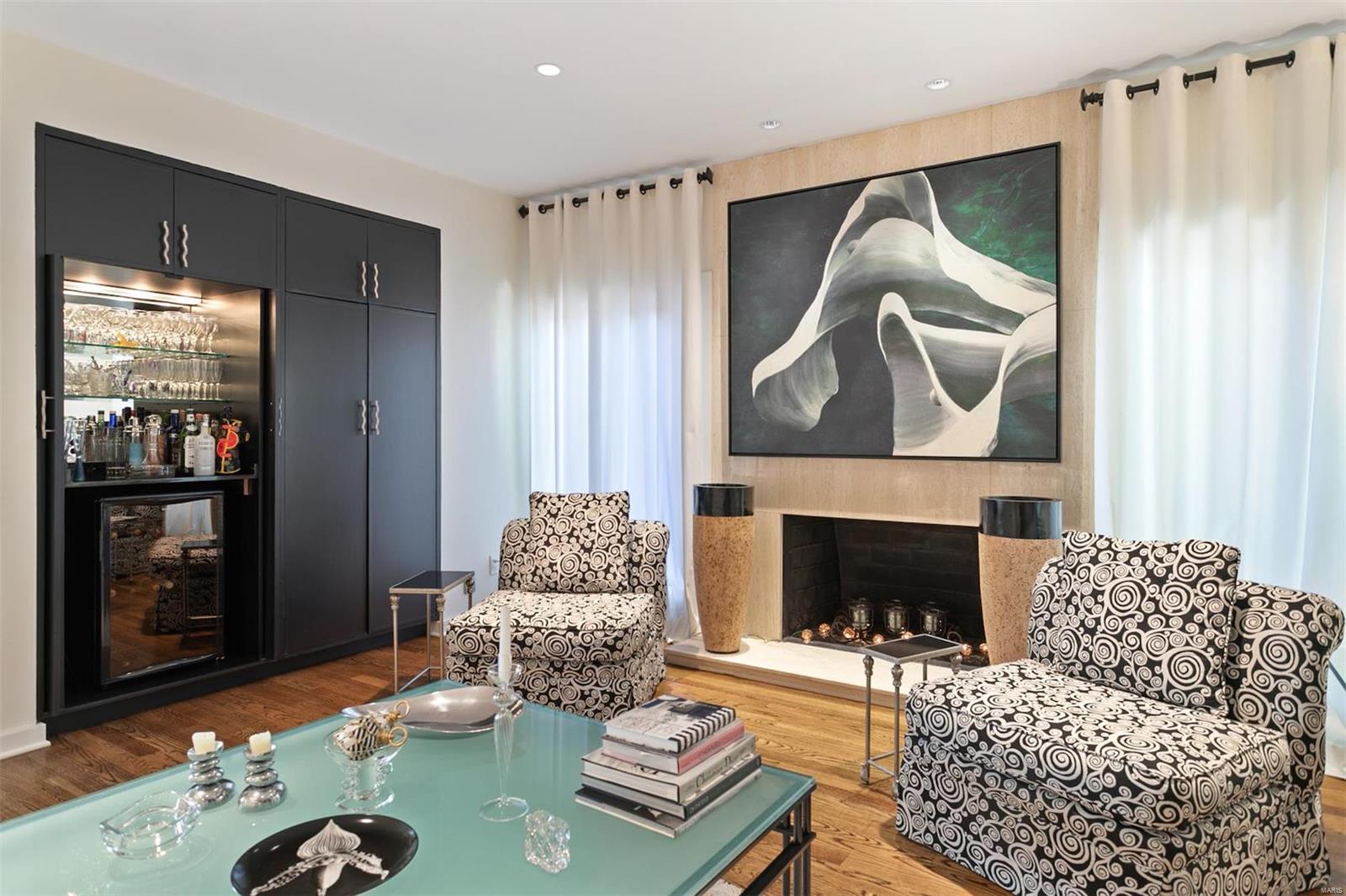 Central Pointe Condo - Residential