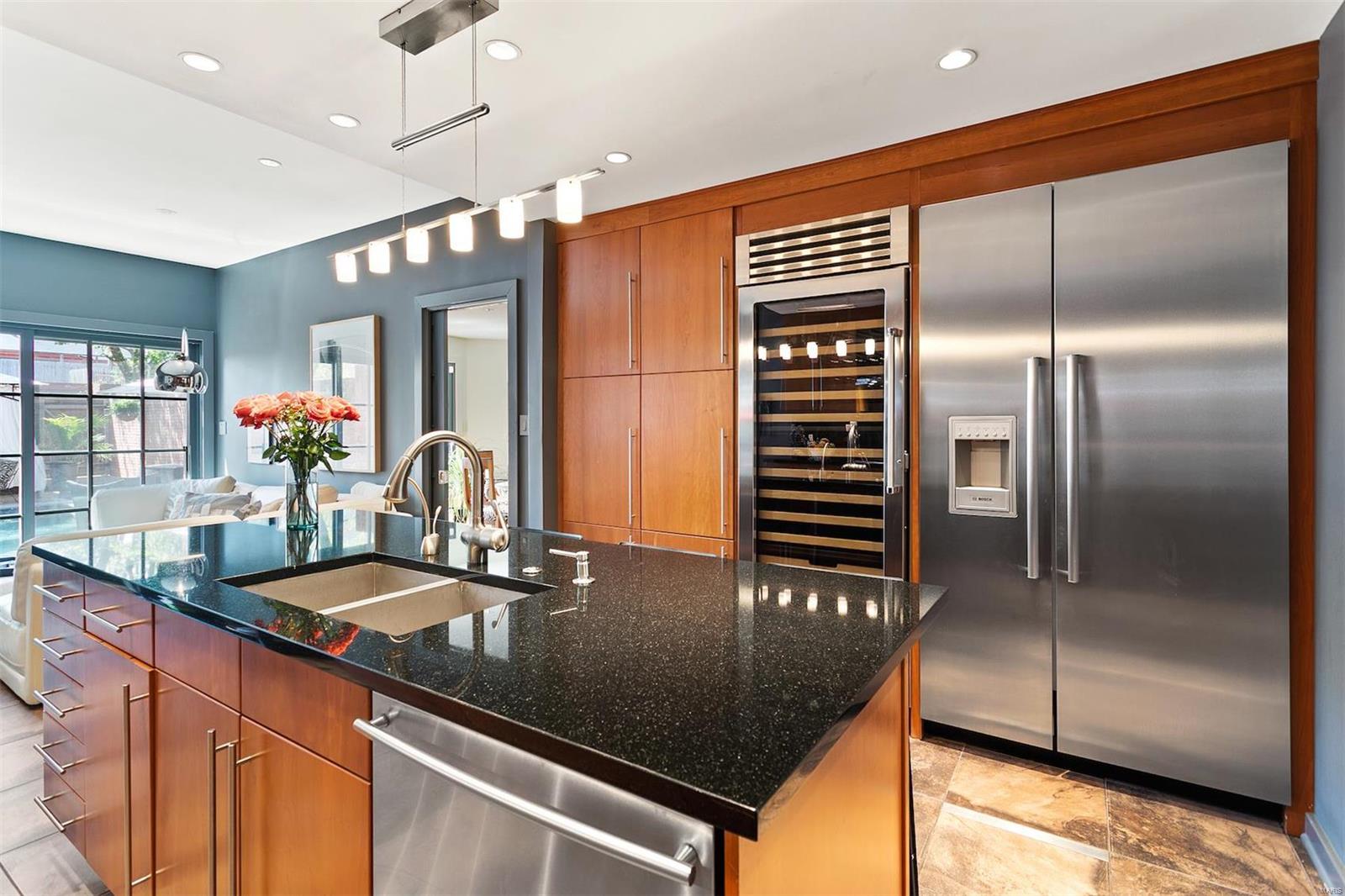 Central Pointe Condo - Residential