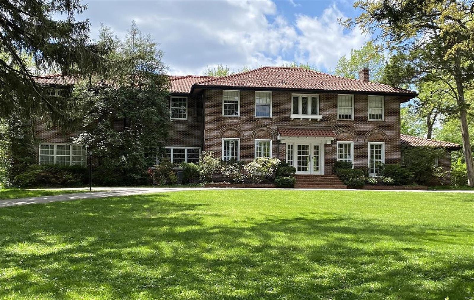 Country Club Place - Residential