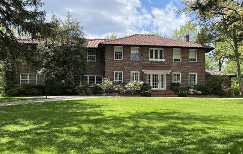 Photo of 611 E Polo Drive, Clayton, MO 63105 (MLS # 23025608)