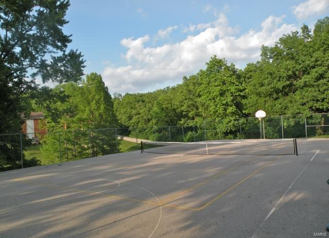 Greenbriar Condo - Residential