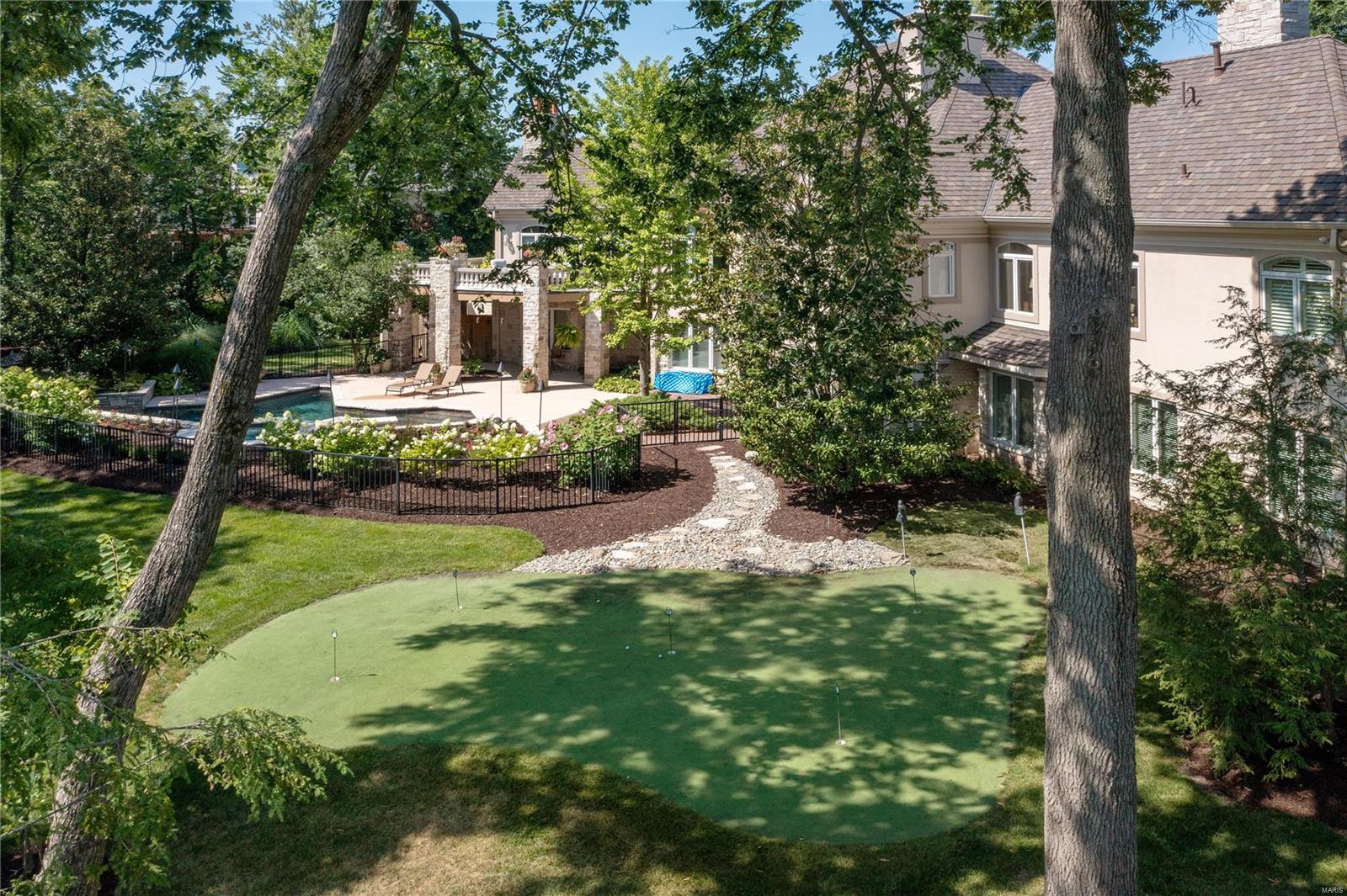 Bel Arbor - Residential